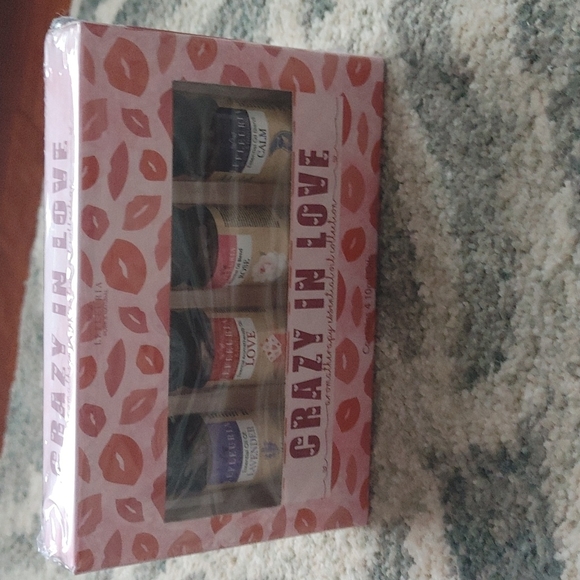 Lefleuria Pure and Natural Essential Oils Crazy in Love Aromatherapy Coll - Picture 11 of 13